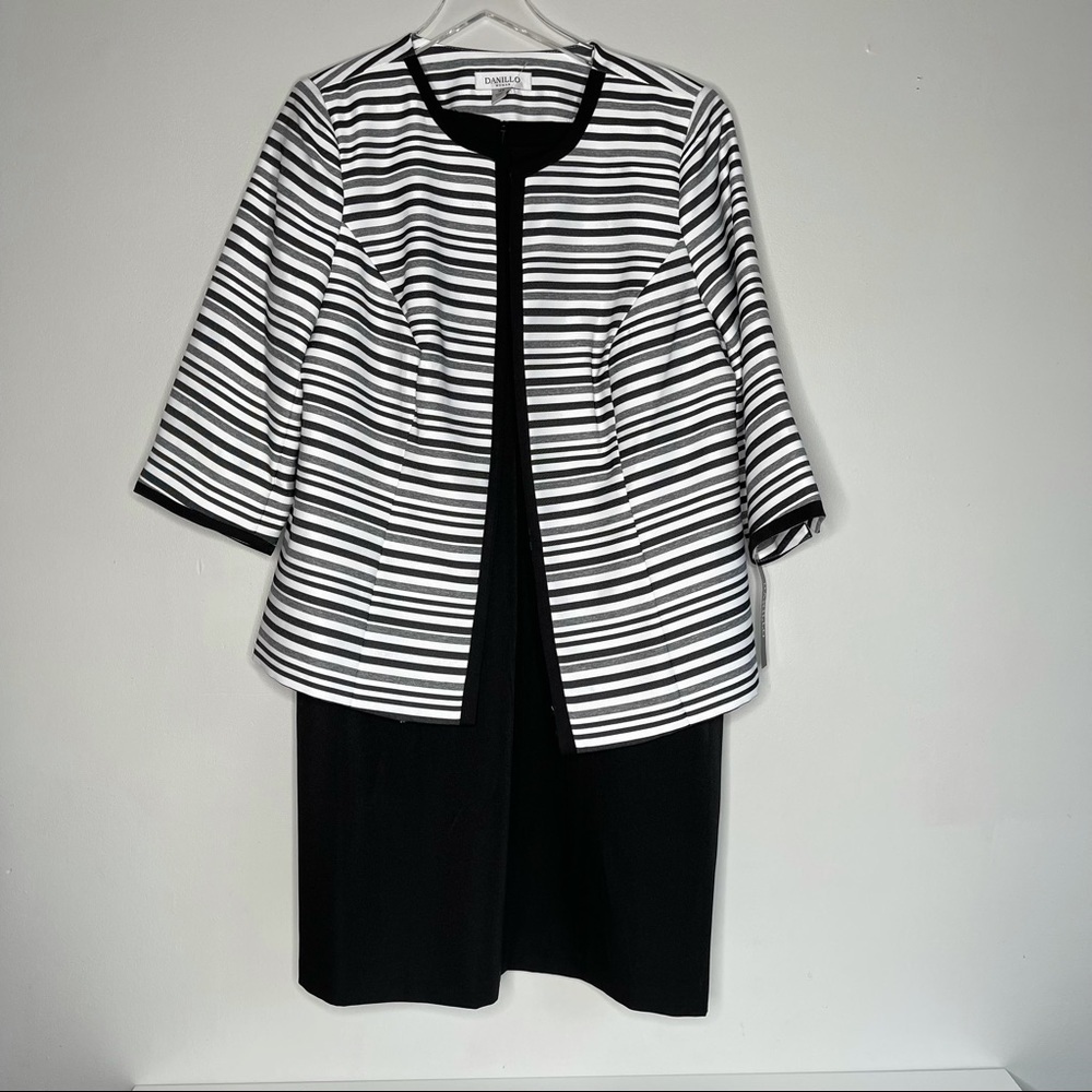 Danillo woman 2 piece suit size 14w